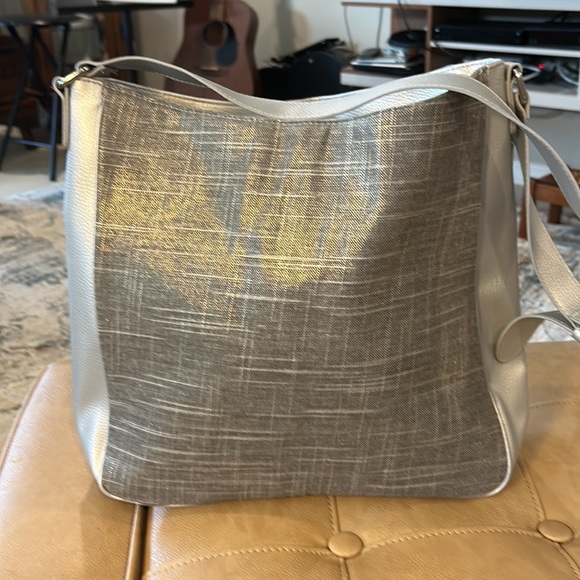 Calvin Klein unique gray tote with zipper insert inside cotton and fax leathe - Picture 2 of 7